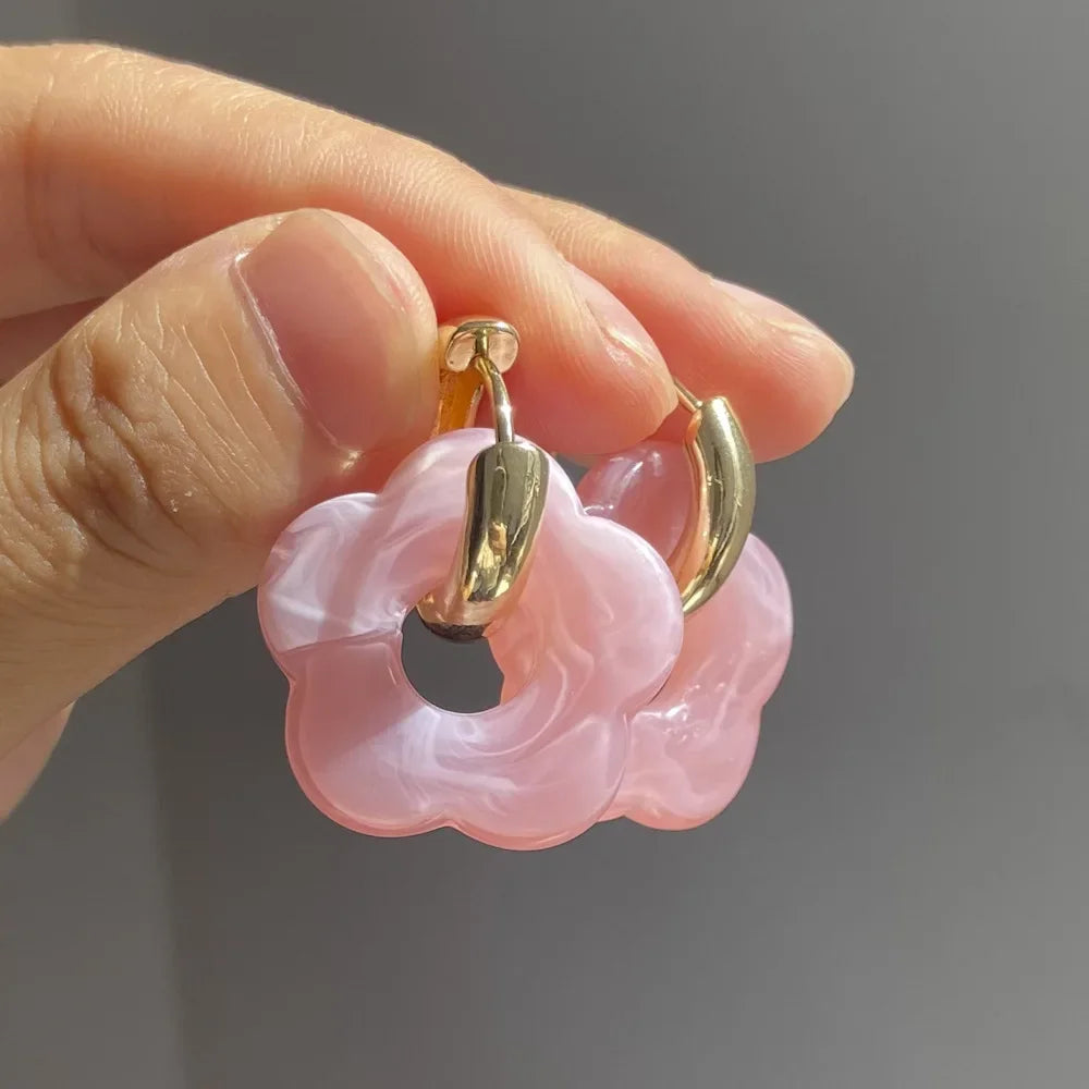 Colorful Flower Resin Acrylic Charms Earring Gold Color Circle Ear Buckle Hoop Earrings Fashion Jewelry for Women