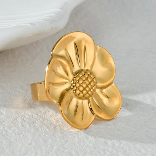 2024New Trendy 18K Gold-plated Flowers Ring For Women Stylish Vintage Stainless Steel Waterproof Jewelry Temperament Party Gifts