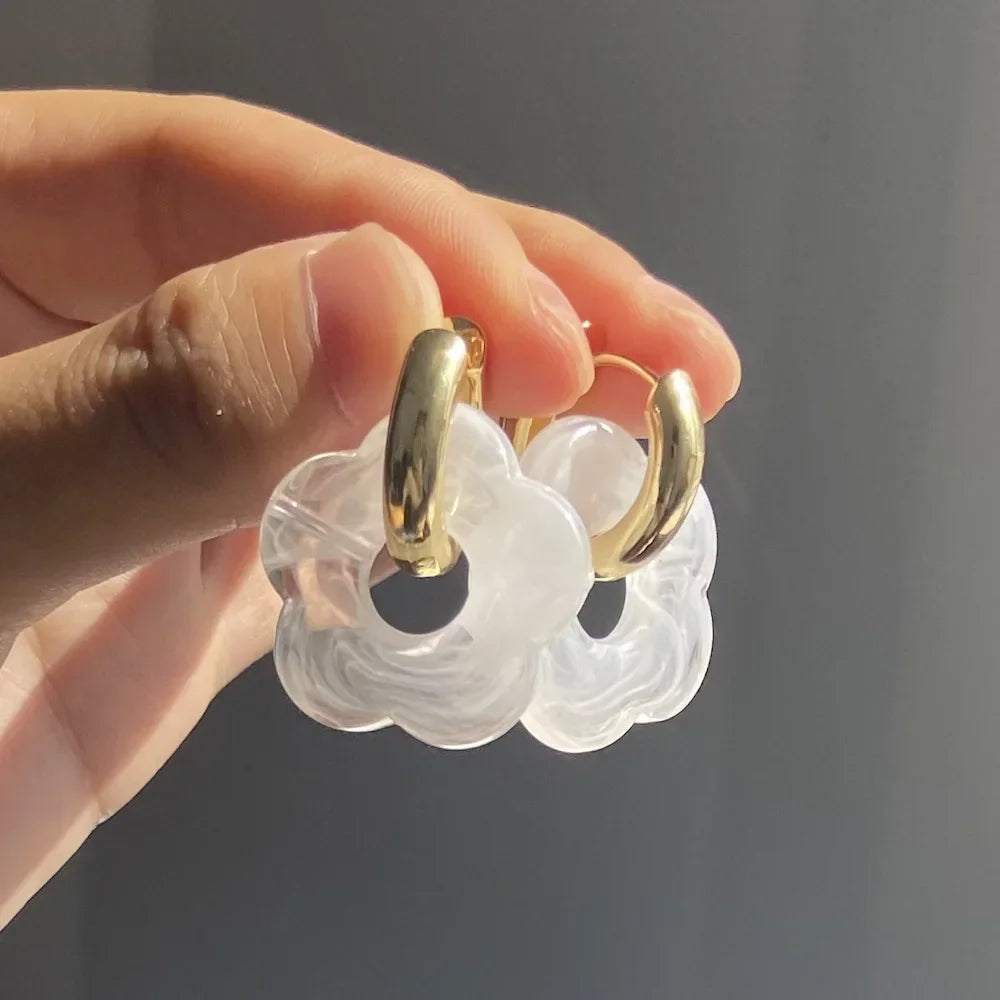 Colorful Flower Resin Acrylic Charms Earring Gold Color Circle Ear Buckle Hoop Earrings Fashion Jewelry for Women