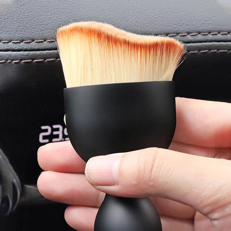 Car Crevice Dust Brush Soft Cleaning Brush For BMW X1 X3 X5 X4 X6 G05 G30 G20 E46 E90 E60 F10 F30 Car Interior Accessories